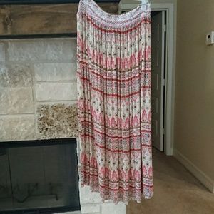 Signature studio flowy light BOHO skirt